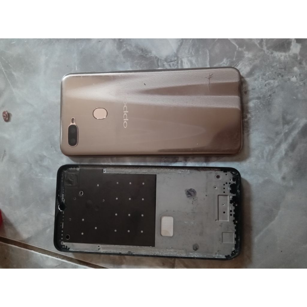OPPO A7 4/64 MINUS LCD MINTA DIGANTI MESIN DIJAMIN HIDUP NORMAL