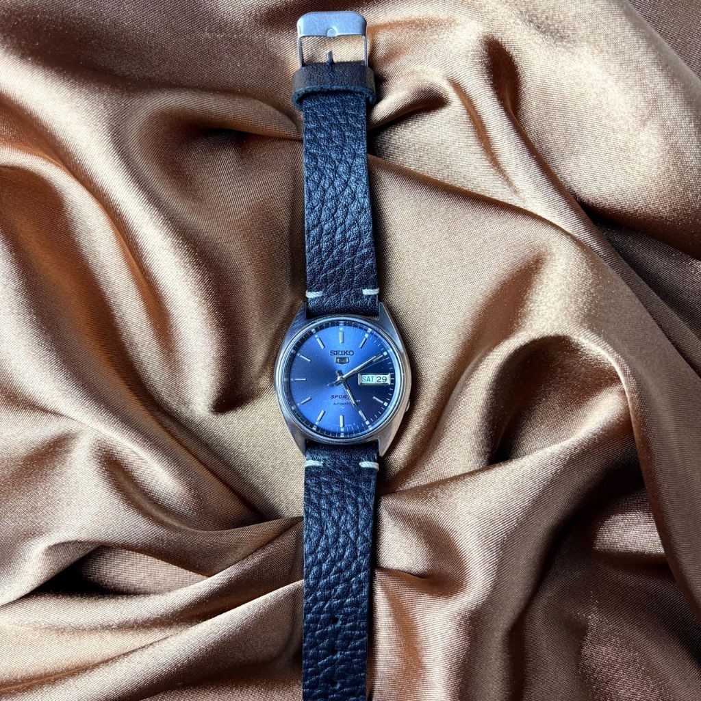 Seiko Blue Sun Burst Dial Vintage Original Watch - Jam Seiko