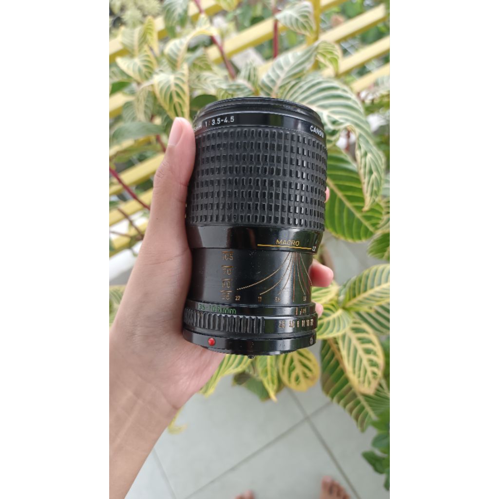 Lensa Canon FD 35-105 mm bahan