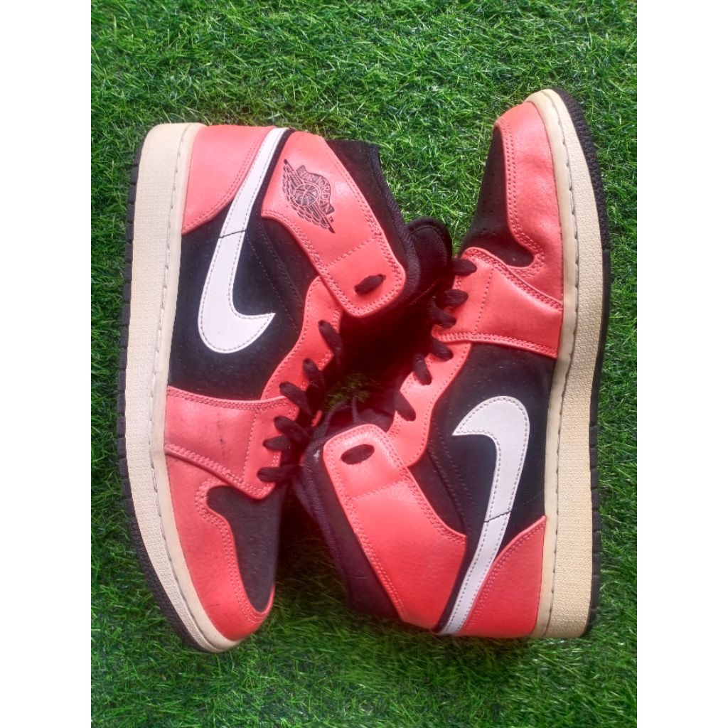 Sepatu AJ1 Mid Second