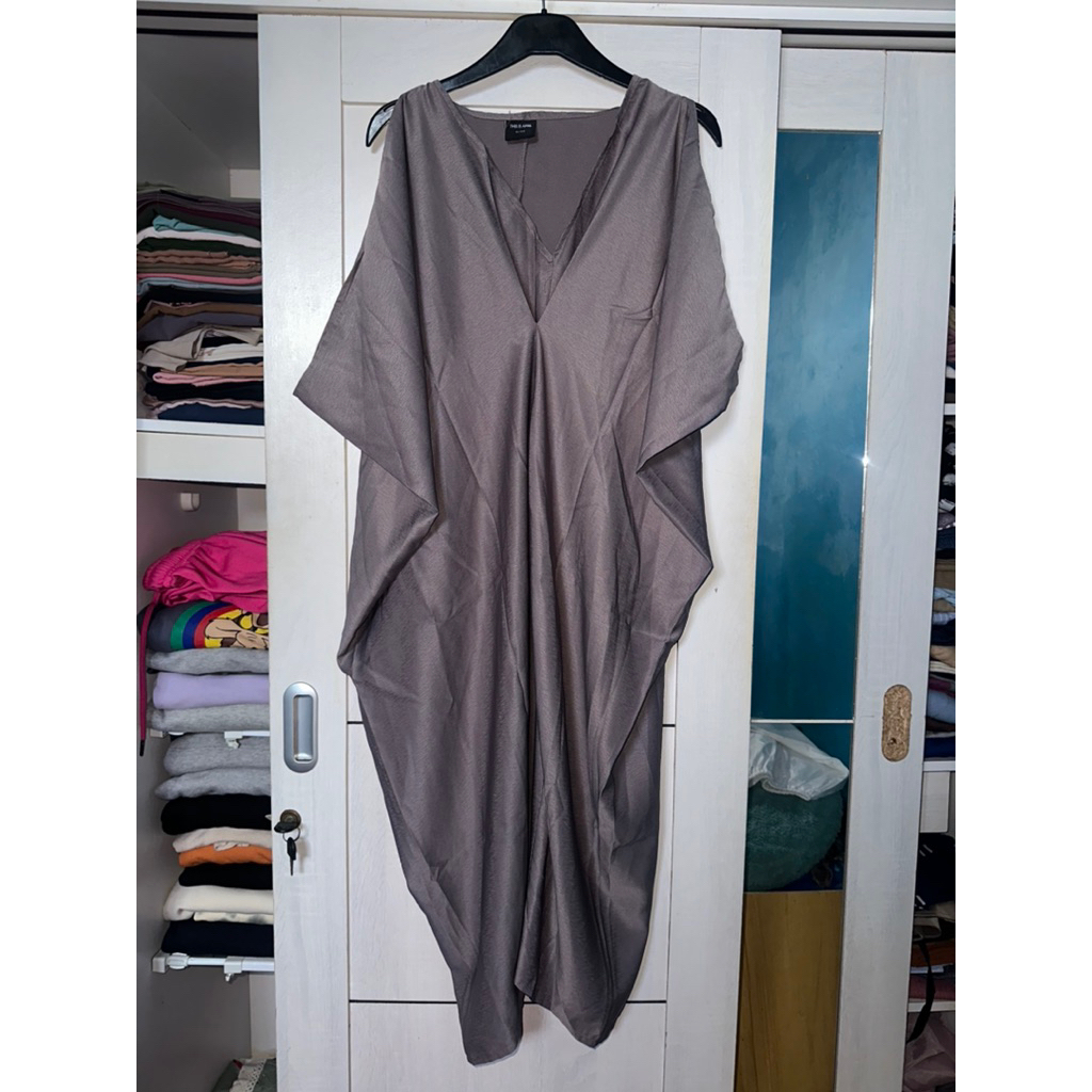 Kaftan This is April