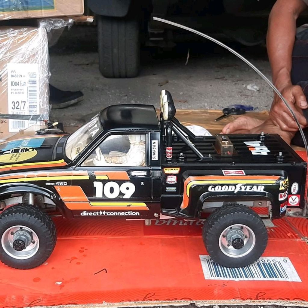 RC VINTAGE 1981 TOYOTA HILUX (58028)