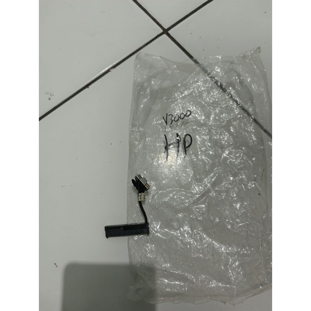 HP V3000 konektor hdd/ssd
