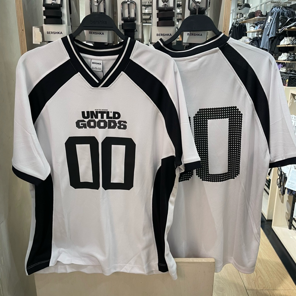 Jersey T-shirt BERSHKA MEN Jastip (jasa titip)