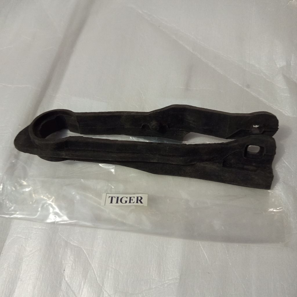 KARET TAHANAN RANTE BANTALAN RANTAI HONDA TIGER
