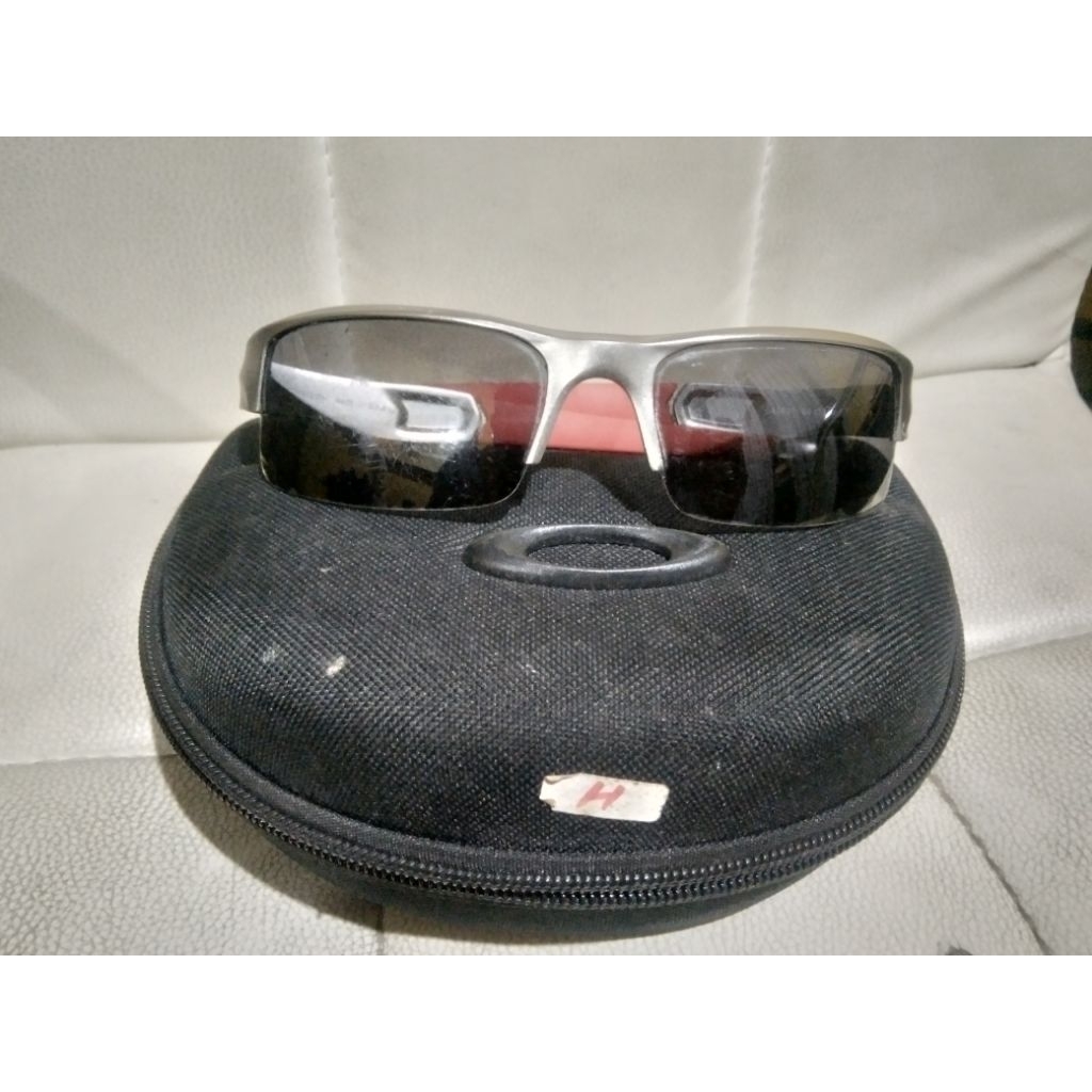 kaca mata vintage Oakley Made in USA