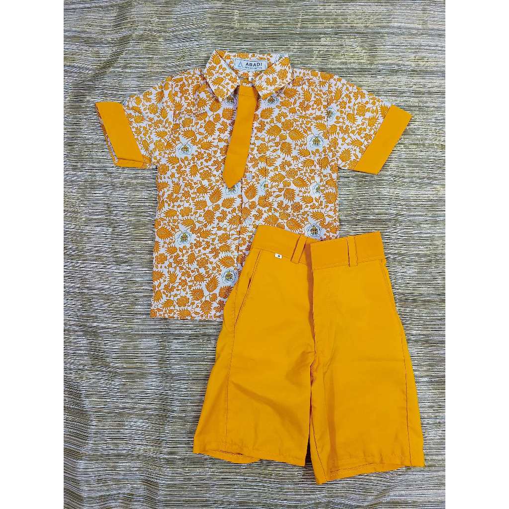 SETELAN SERAGAM SEKOLAH BATIK KUNING PAUD LAKI-LAKI LENGAN PENDEK