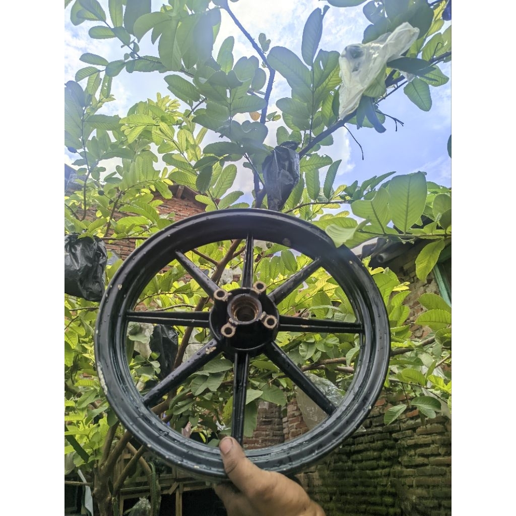 velg depan Rosi palang 8 matic Honda Vario, Scopy, Beat, spacy ring 14