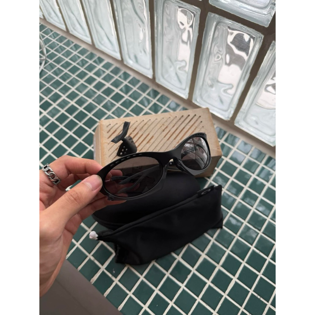 Oakley plantaris matte grey/black