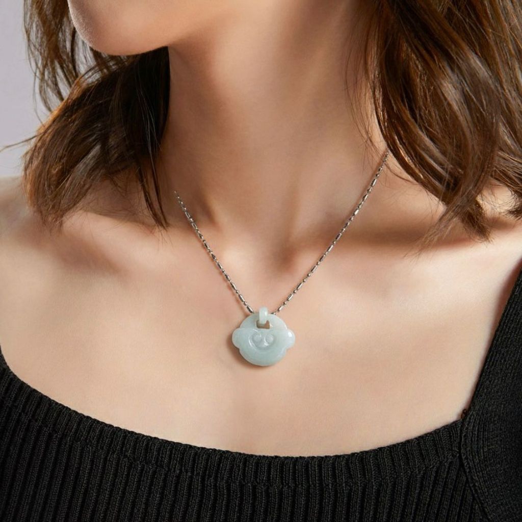 INTERLOCK liontin giok jade jadeite burma type a keberuntungan