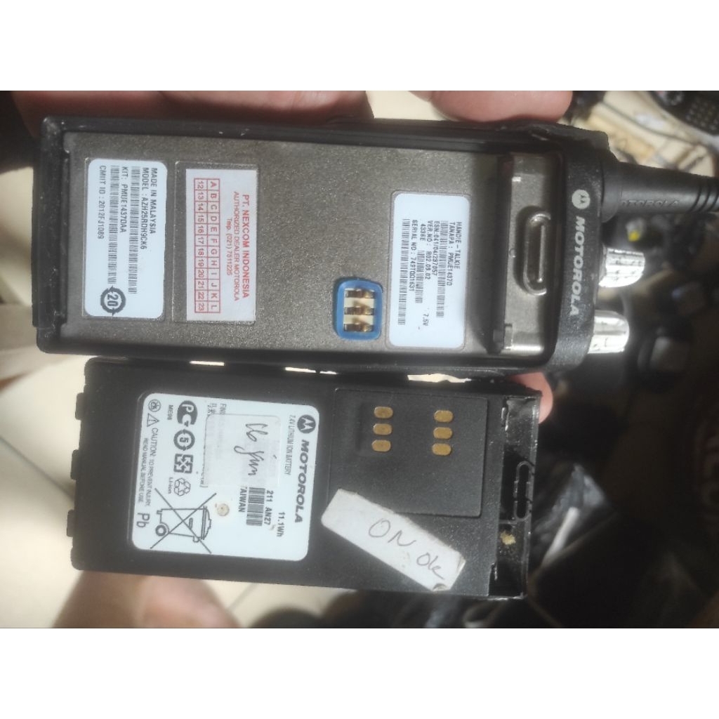 Motorola ptx760, UHF 403 mhz