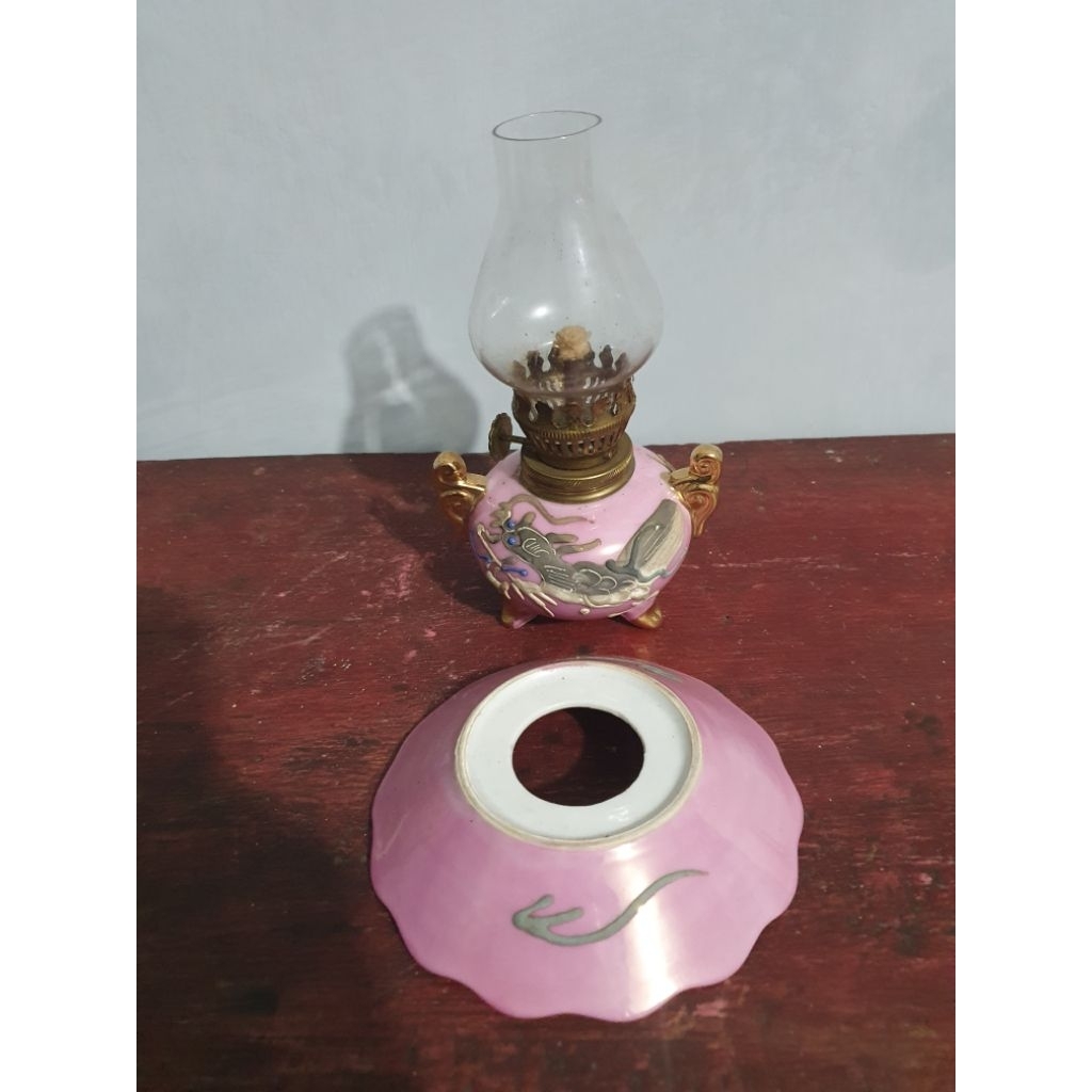 lampu minyak sansoma antik