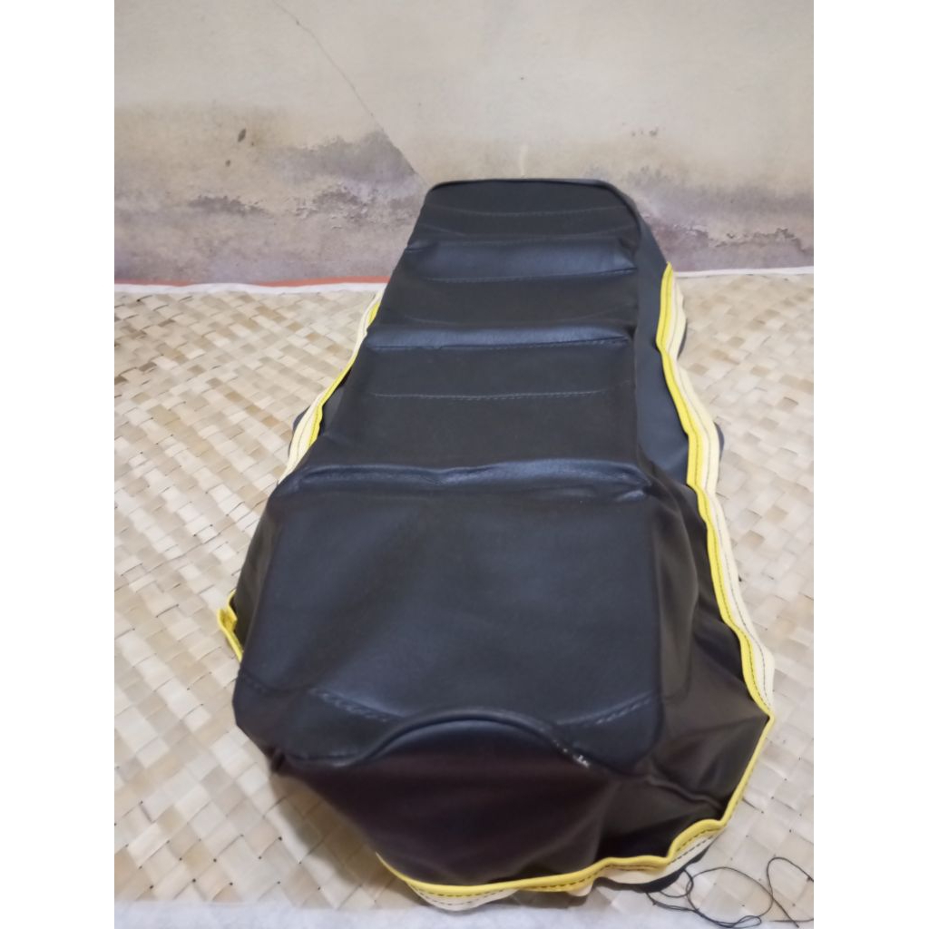 Seat Cover Sarung Jog Kulit jog cover jog Bungkus Kulit Sadel YAMAHA Alfa