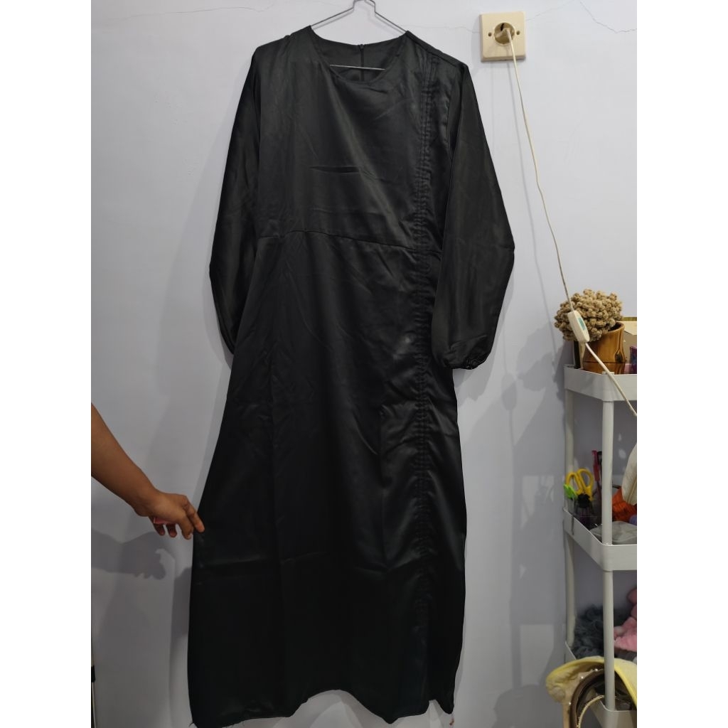 PL dres gamis satin hitam serut like new