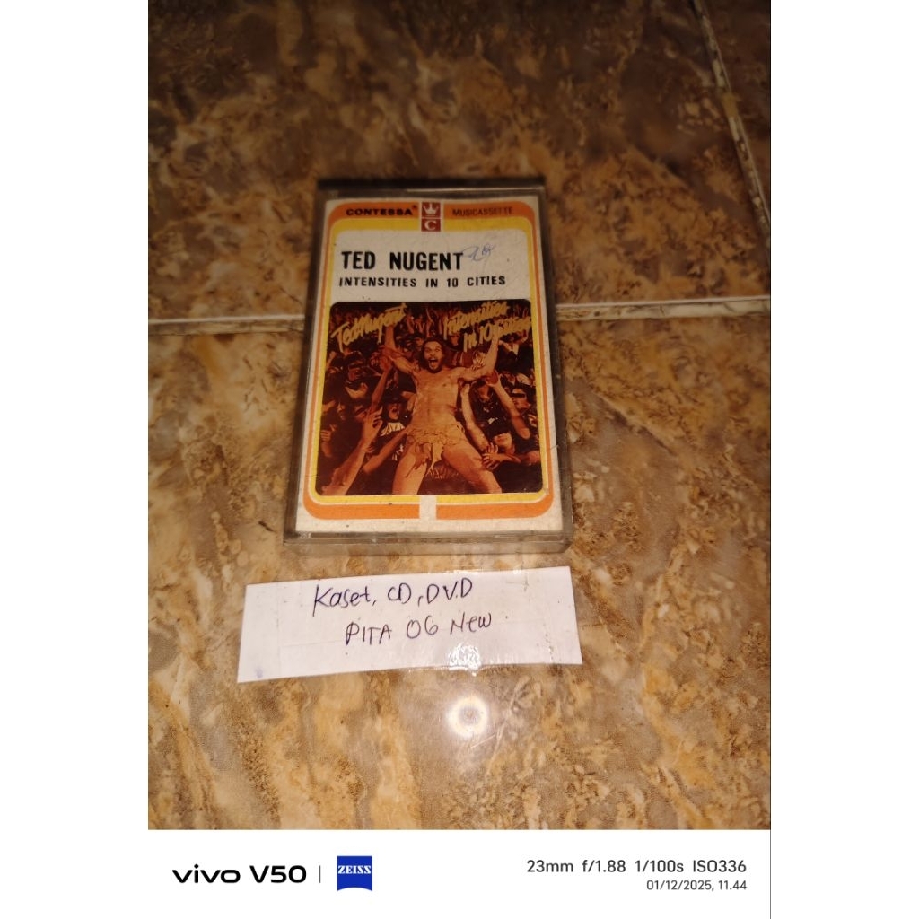 Kaset Pita Ted Nugent - Intensities in 10 cities