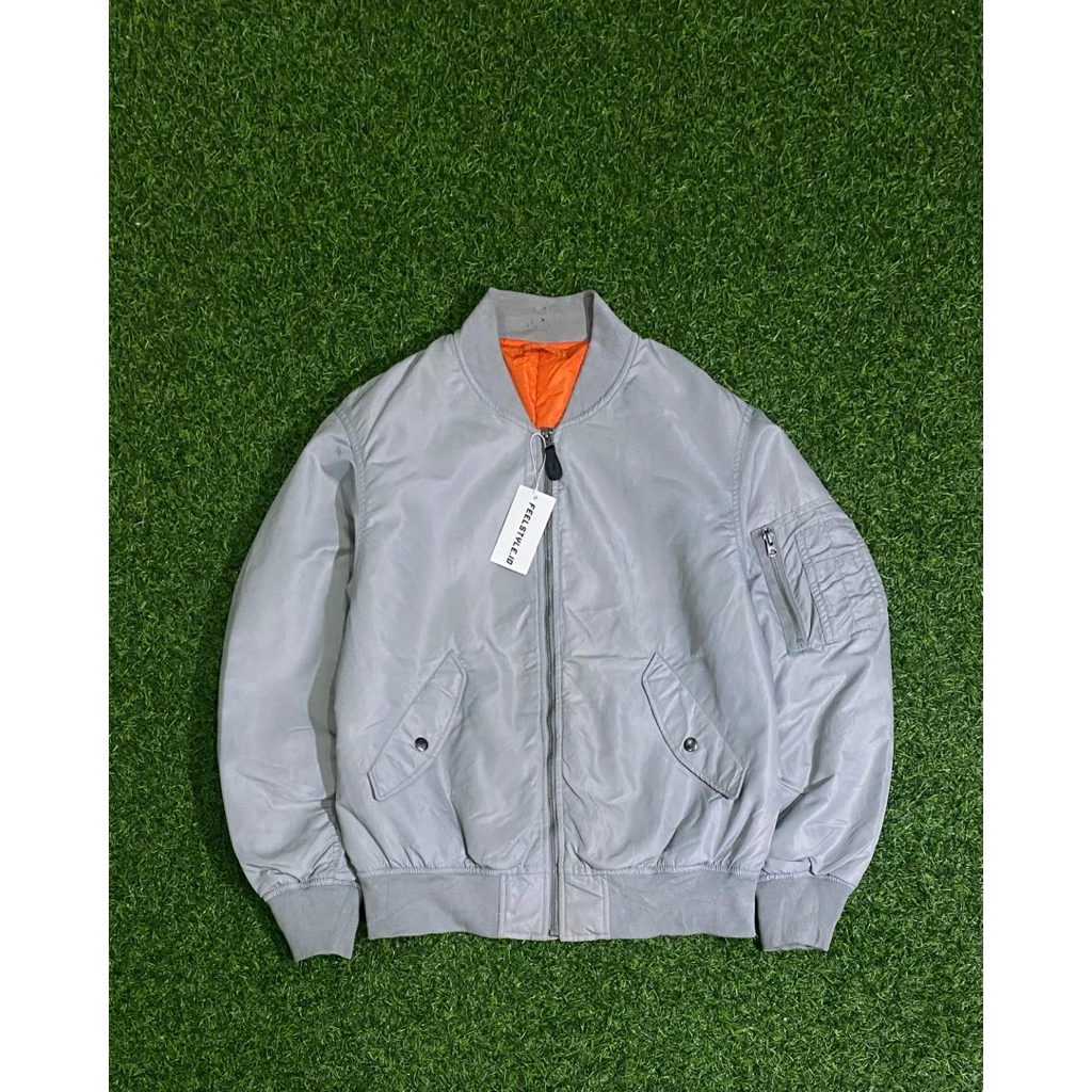Bomber Jacket Boxy Gu Uniqlo Pria