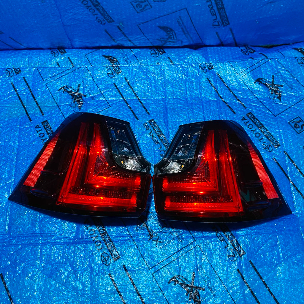 stoplamp lampu belakang toyota lexus lx570 original