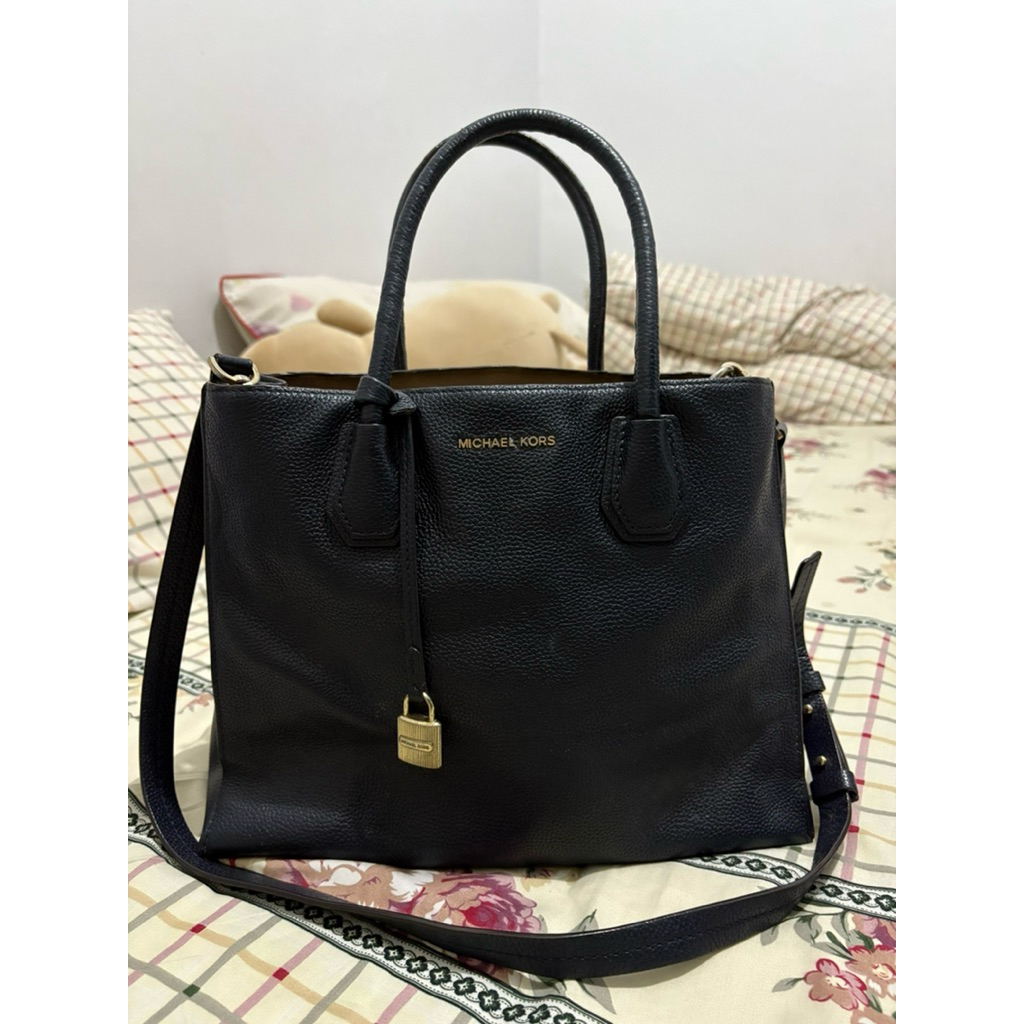 michael kors mercer navy large