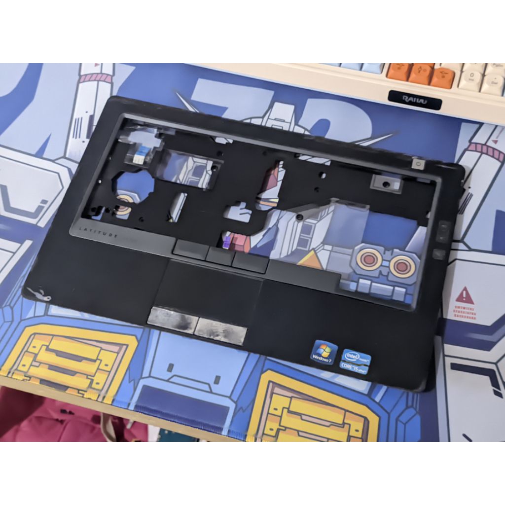 Cover Keyboard Laptop Dell Latitude E6330 (Bekas)