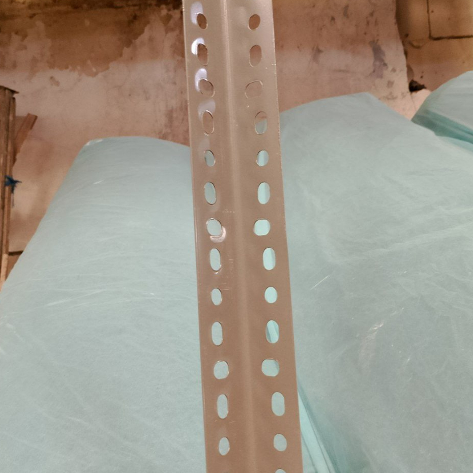 Siku Lubang Rak Besi Abu - Abu 34mm x 34mm x 3m HOLY HARGA PER 10 BATANG