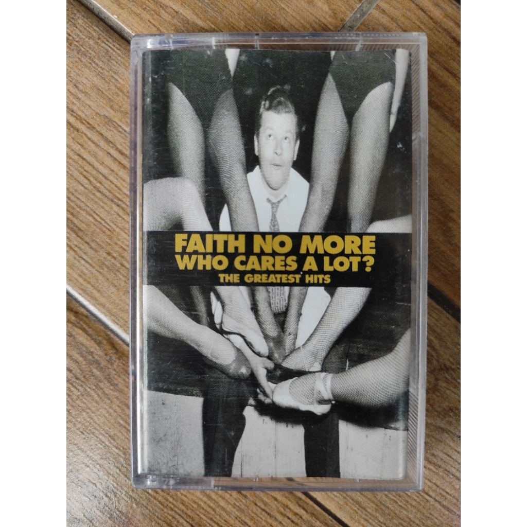 kaset pita FAITH NO MORE "who cares a lot?" greatest hits