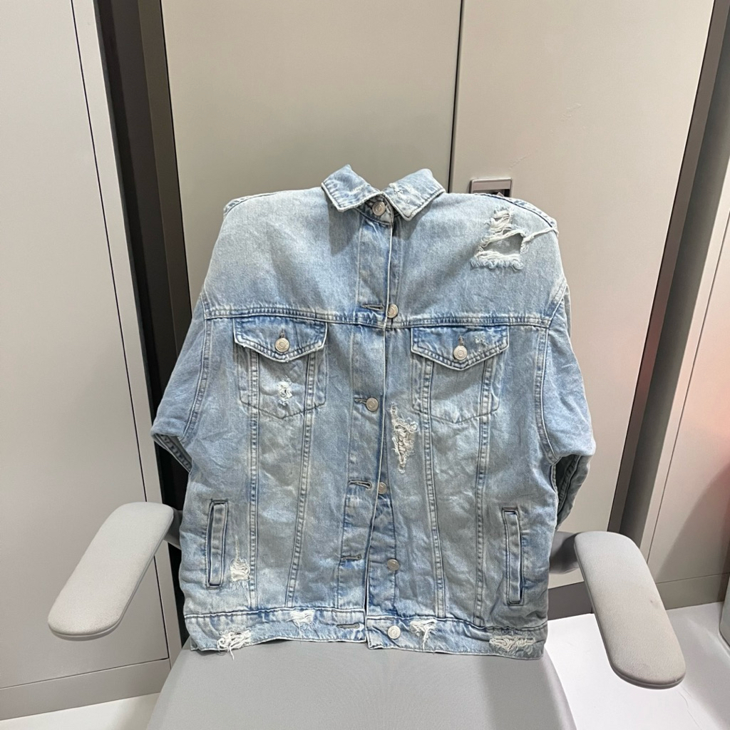 ZARA denim jacket ripped jeans