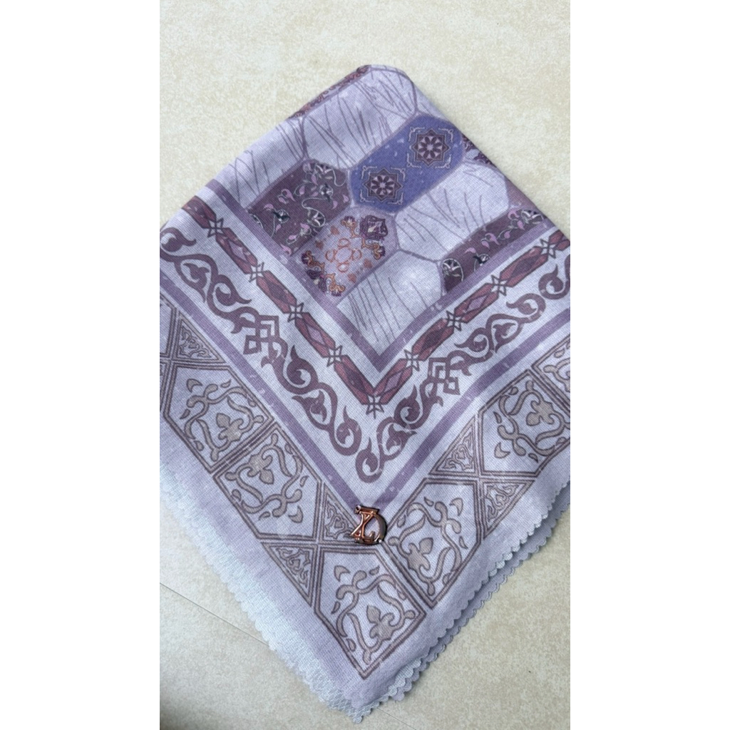 PRELOVED ZYTADELIA HIJAB