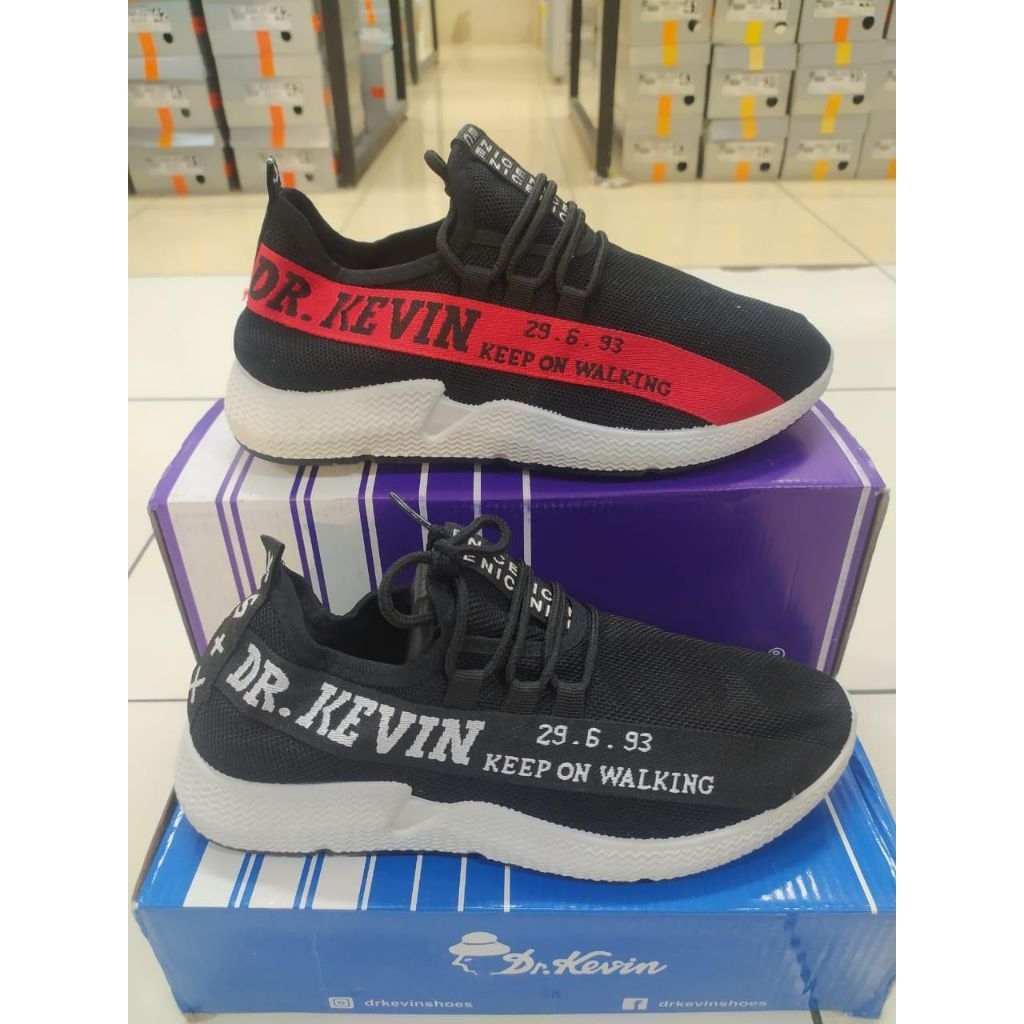 Dr. Kevin Sepatu Sneakers Sport Pria Kets 13376