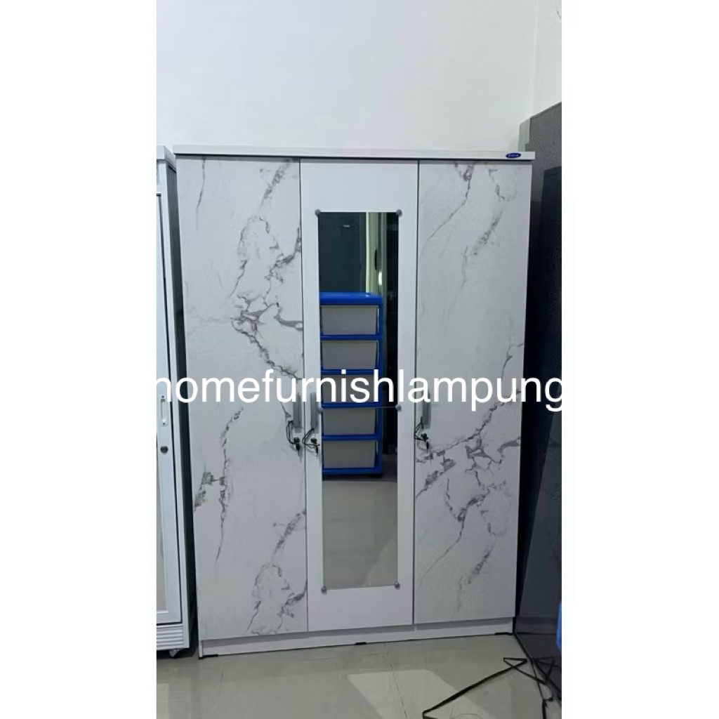 Lemari pakaian Partikel Board 3 Pintu 2 gantungan 1 rak homefurnishlampung