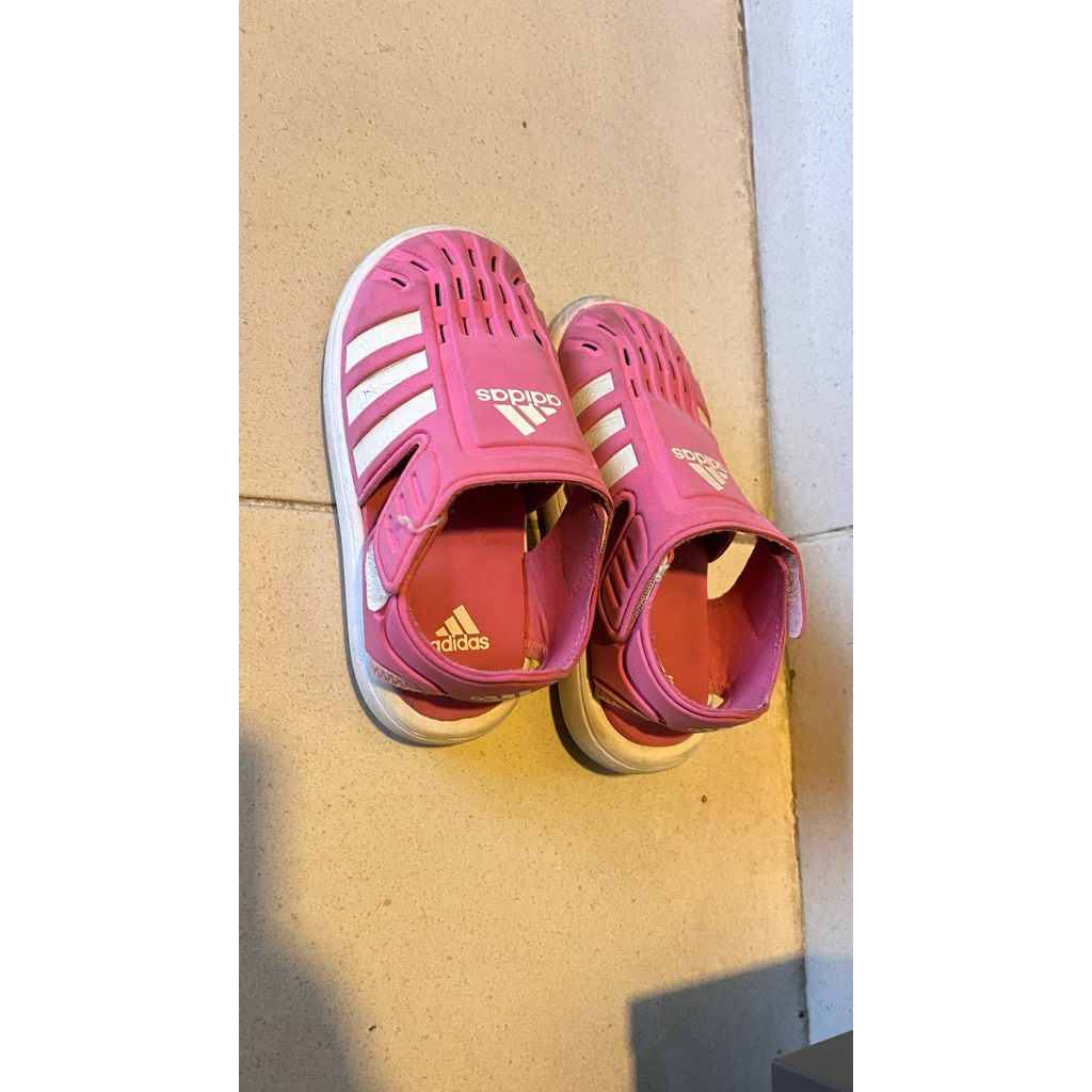 Preloved sepatu sandal Adidas size 29 anak perempuan