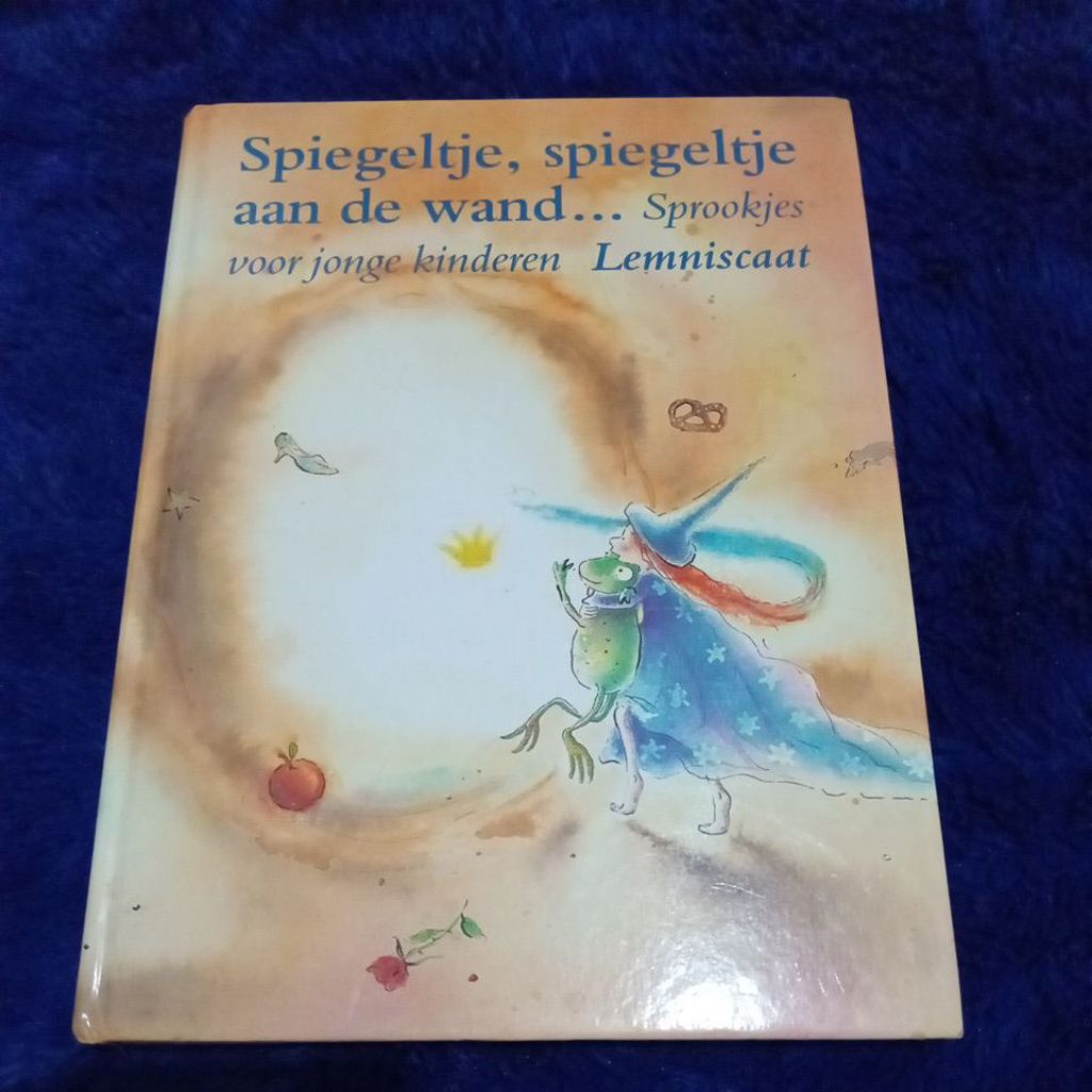 buku spiegeltje, spiegeltje akan de wand..sprookjes voor joget kinderen lemniscaat (dongeng anak bah