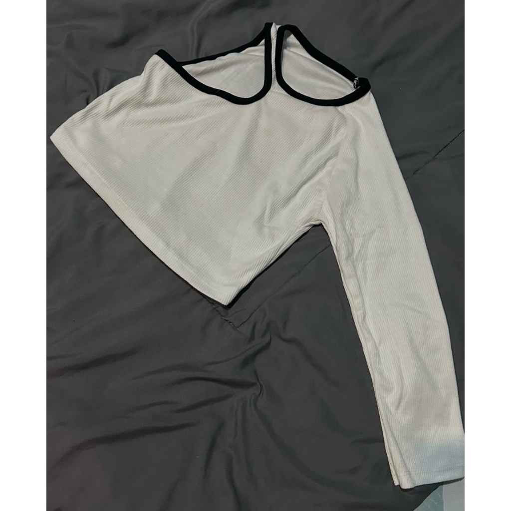 crop top lengan panjang tarzan