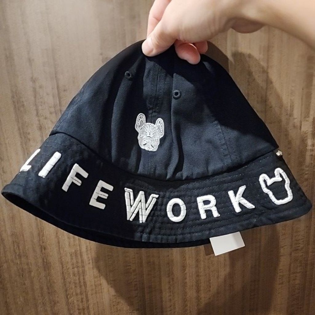 Topi Lifework Wanita