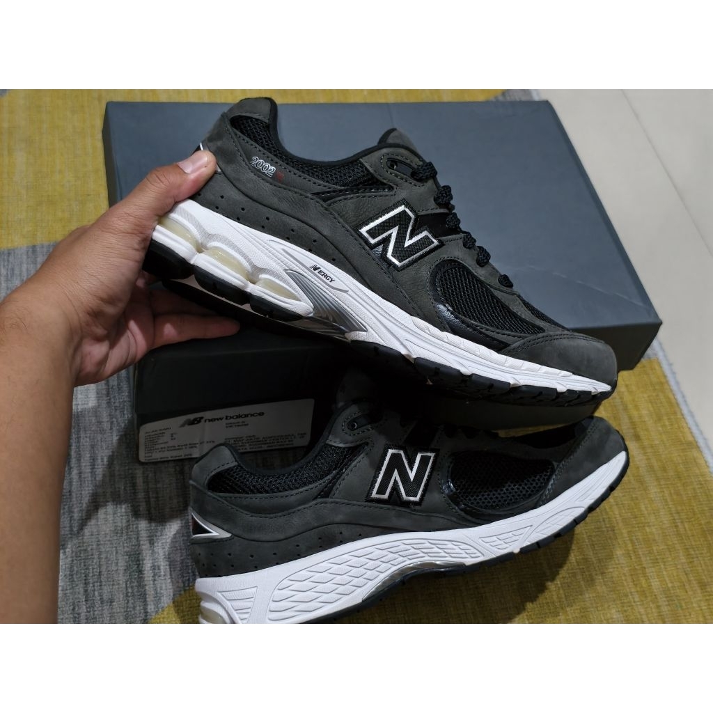NB 2002R dark grey baru resmi