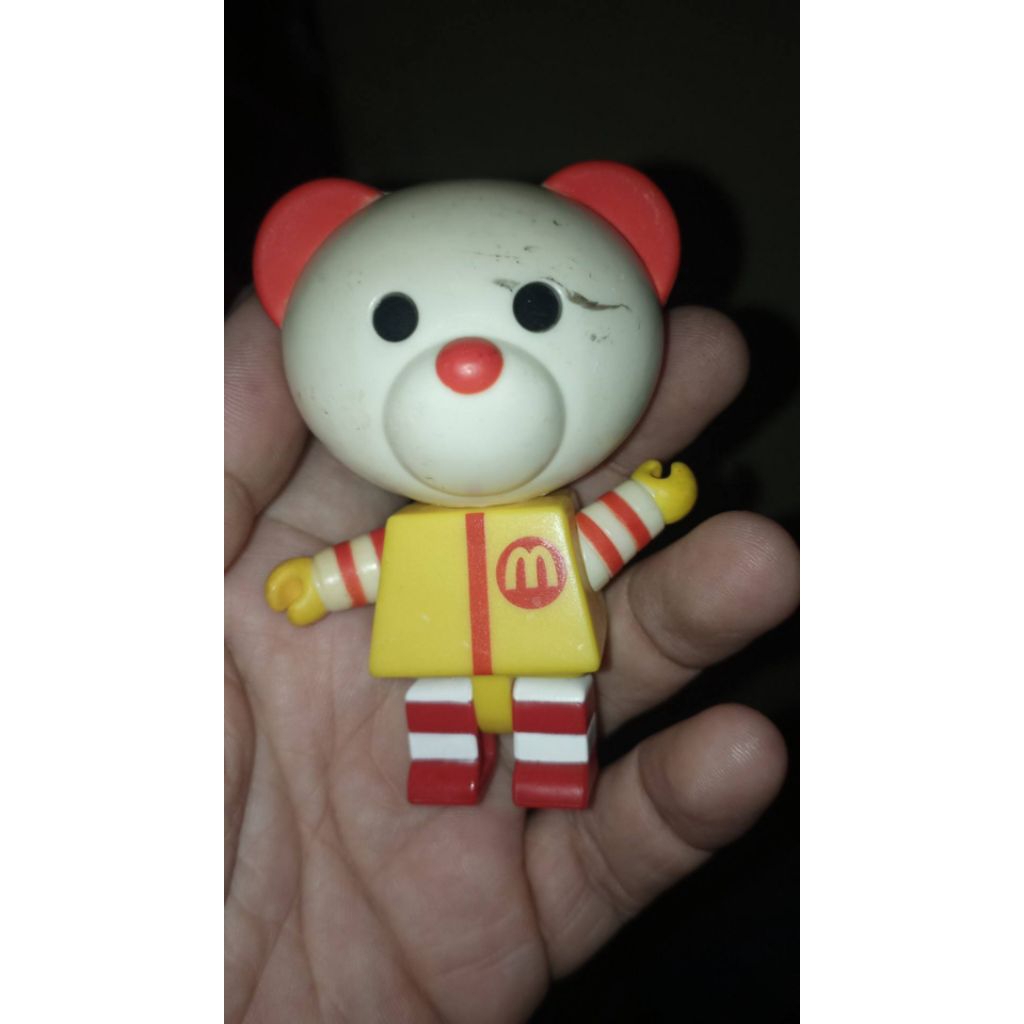 mini figure beruang seperti maskot mcdonald happy meal