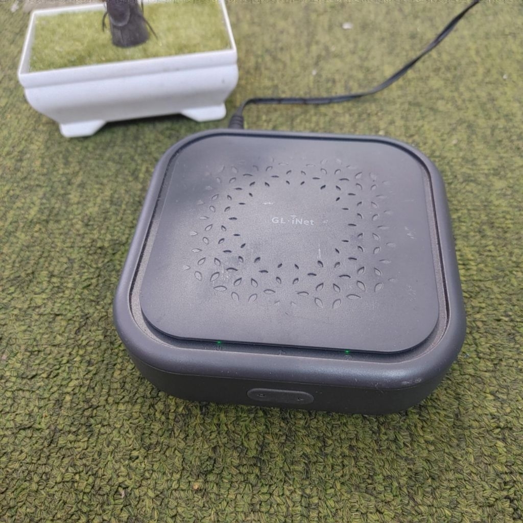 GL.Inet GL-1300 DUAL BAND MESH ROUTER