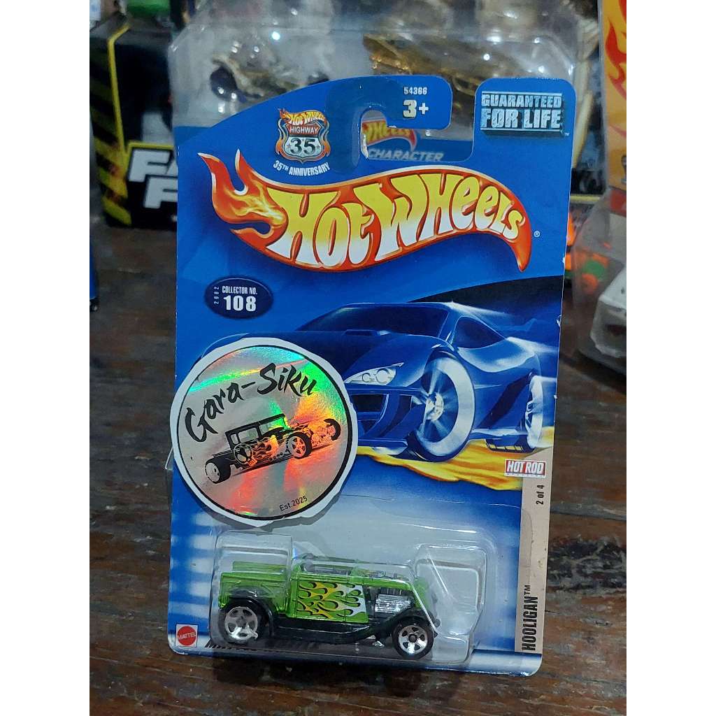 Hot Wheels Bluecard HOOLIGAN HIJAU COLLECTOR NO 108 HIGHWAY 35 2002