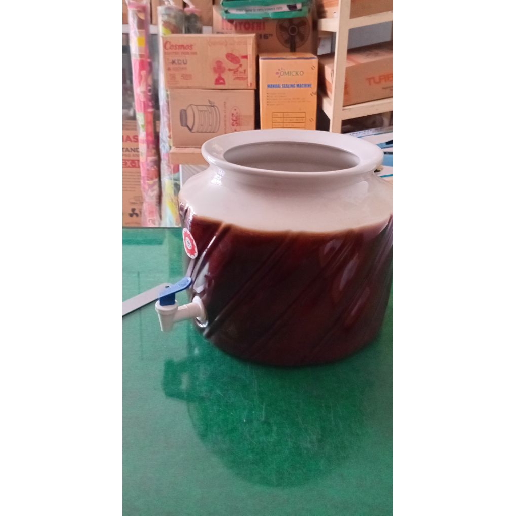 Khusus pengiriman instant kota Kediri Barang Baru Tanpa Dos yah kak Guci keramik Air Galon merk Tris