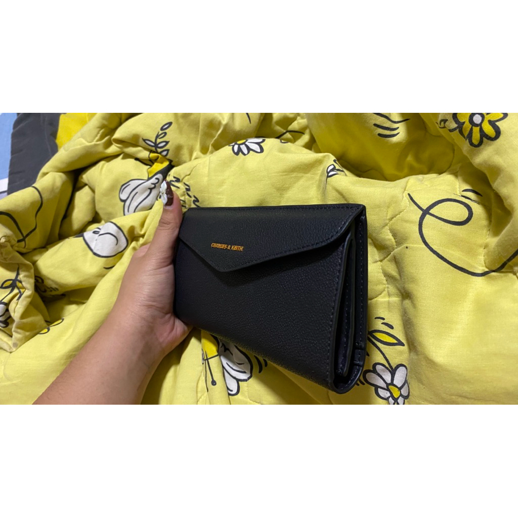 preloved dompet charles and keith