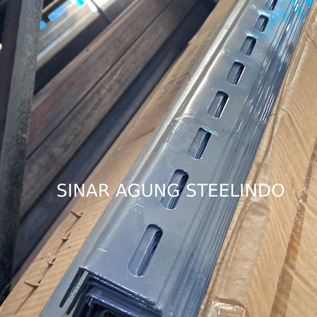 Besi Siku Rak 40x40 (37x37) x 1,6mm x 3m / Siku Rak Lubang + Baut