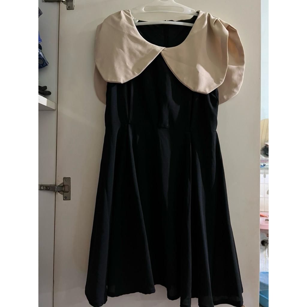 Dress Wanita Hitam Cape Cream