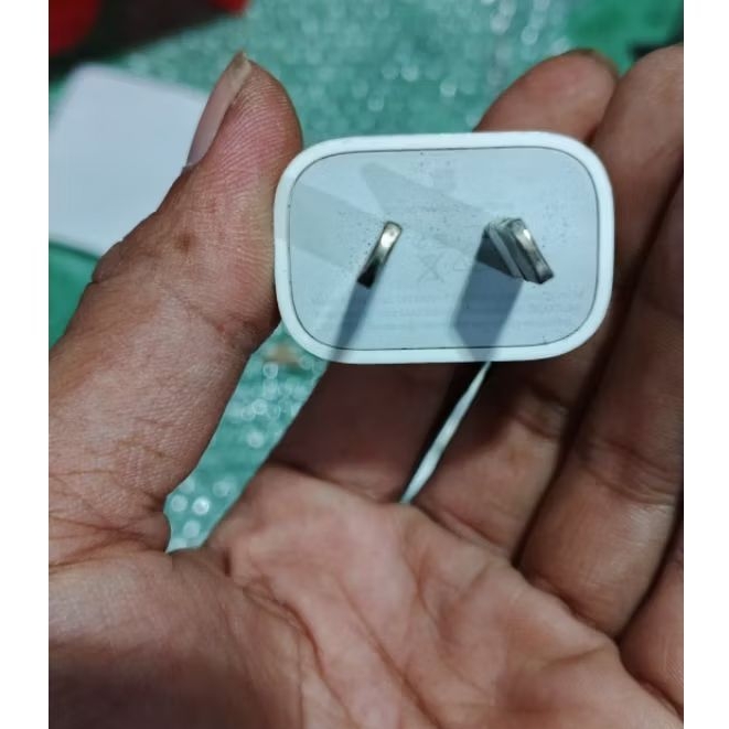 batok charger iphone original kaki gepeng