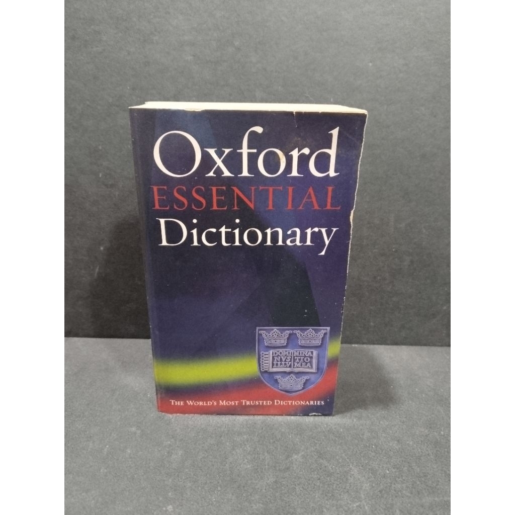 Kamus OXFORD ESSENTIAL DICTIONARY