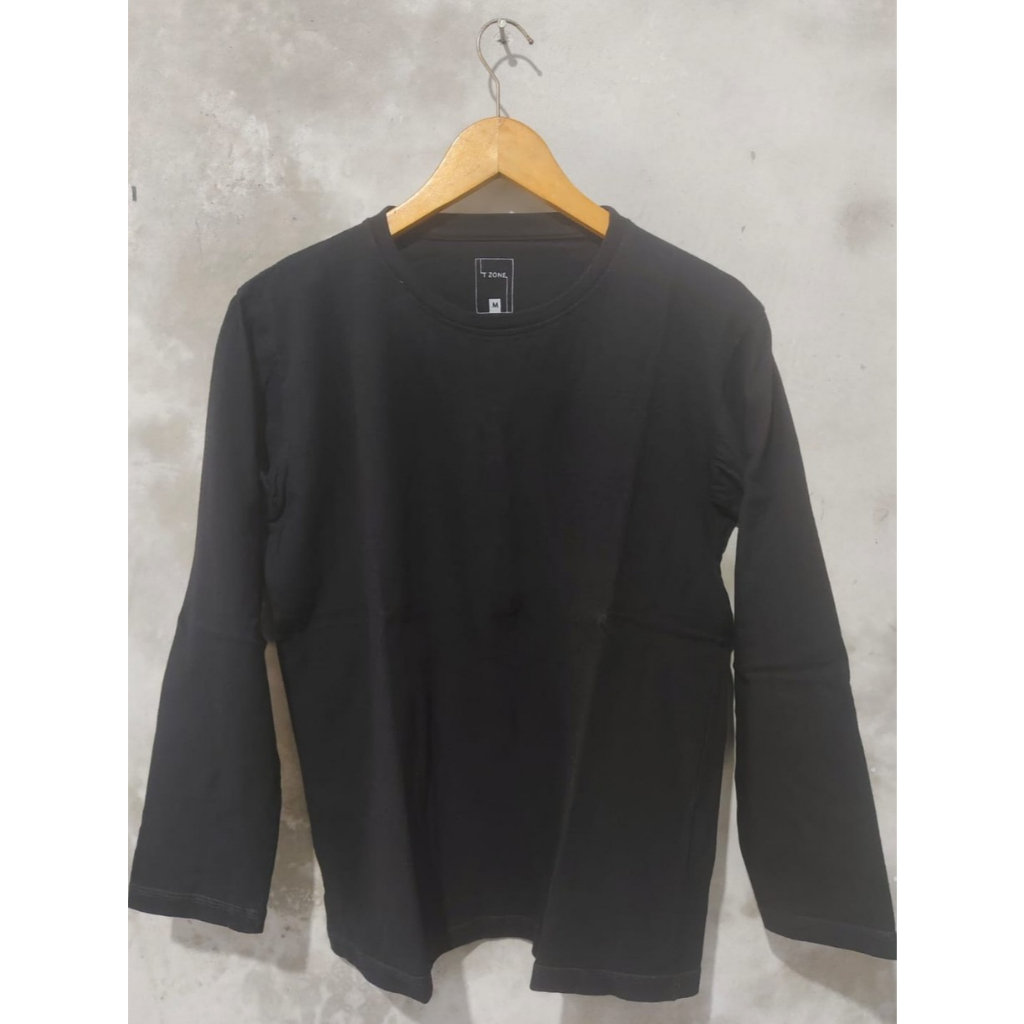 Kaos hitam polos T Zone lengan panjang second preloved