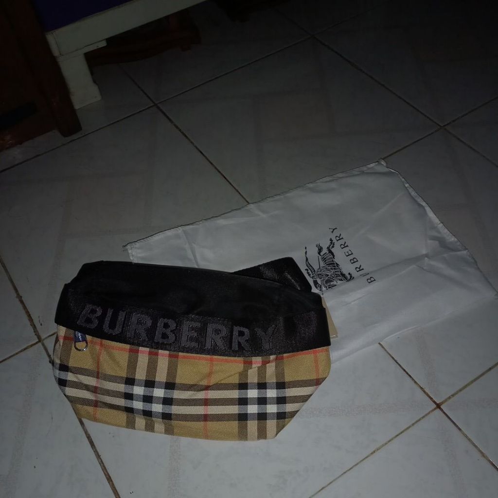 tas wb burberry