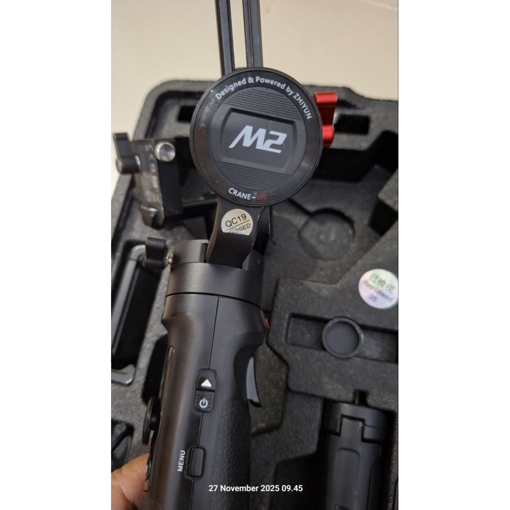 gimbal zhiyun Crane M2... kondisi bekas seperti baru.Normal semua