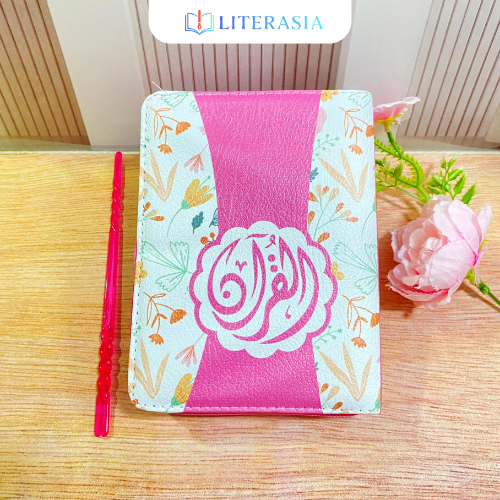 Literasia - Al-Quran Wakaf Ukuran A6 Quran Kaleb Resleting Blok Latin Terjemah Perkata Floral Pink A