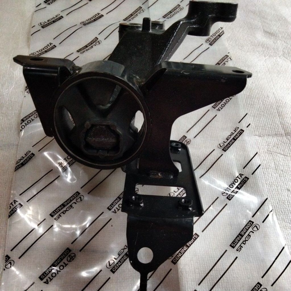 Engine Mounting Kiri Agya, Ayla Manual Original