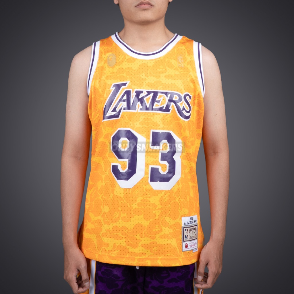 BAPE X MITCHELL NESS LOS ANGELES LAKERS YELLOW