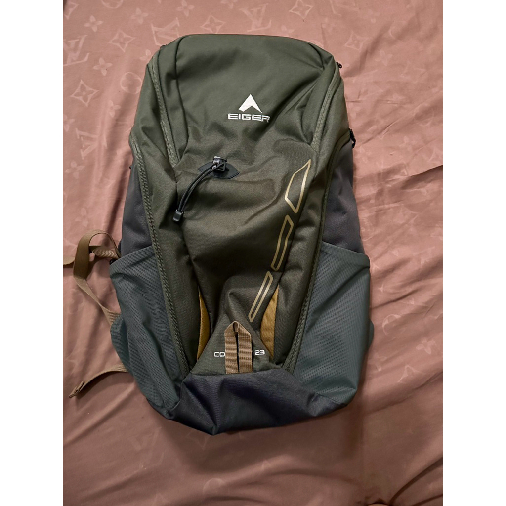 daypack compact 1 eiger